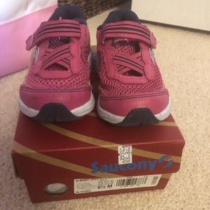 Gym shoes